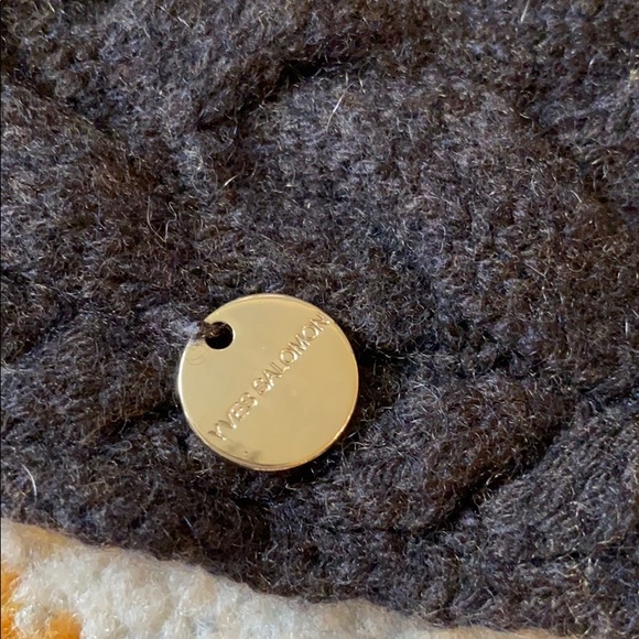 Yves Salomon Wool Cashmere Knitted Pom Pom Hat - Picture 2 of 5